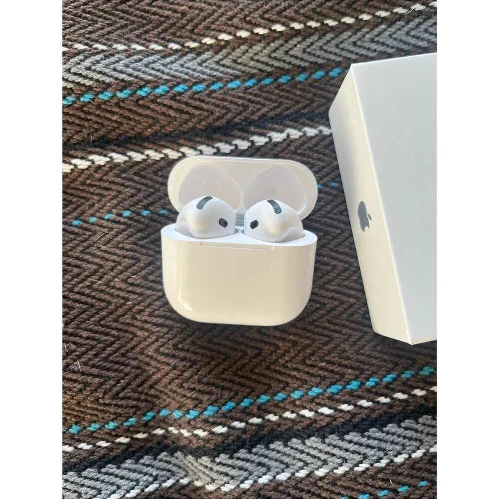Apple AirPods 4 ANC Active Noise Cancellation USB-C With Box Bluetooth